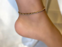 Load image into Gallery viewer, Vintage Rope Twist Anklet - GOLD