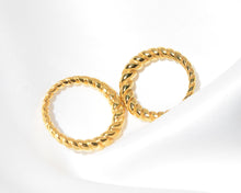 Load image into Gallery viewer, Croissant Ring