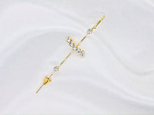 Load image into Gallery viewer, Diamond Ear Climber