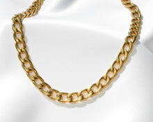 Load image into Gallery viewer, Cuban Link II Chain - GOLD